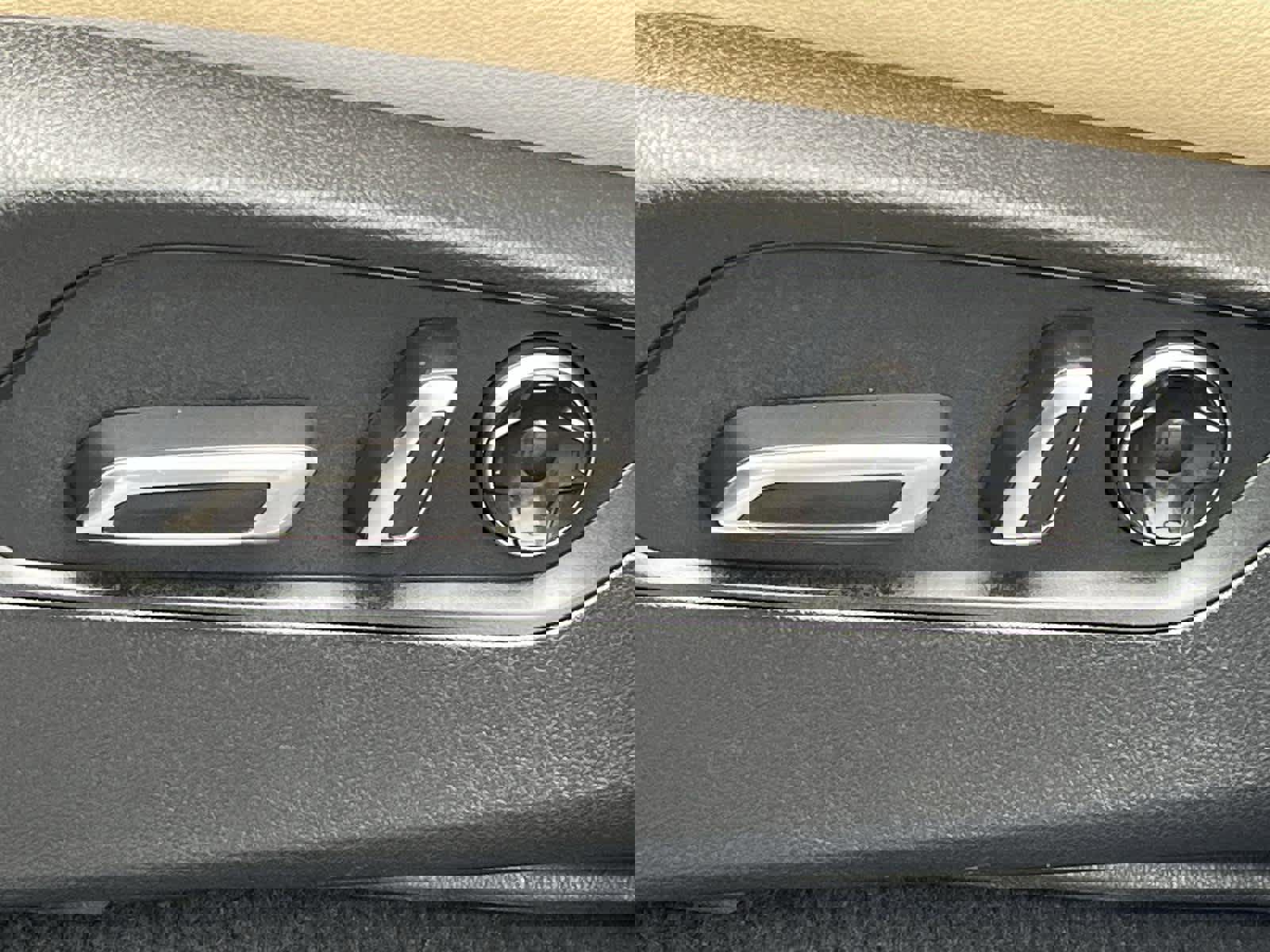 Used 2023 Acura MDX image 13