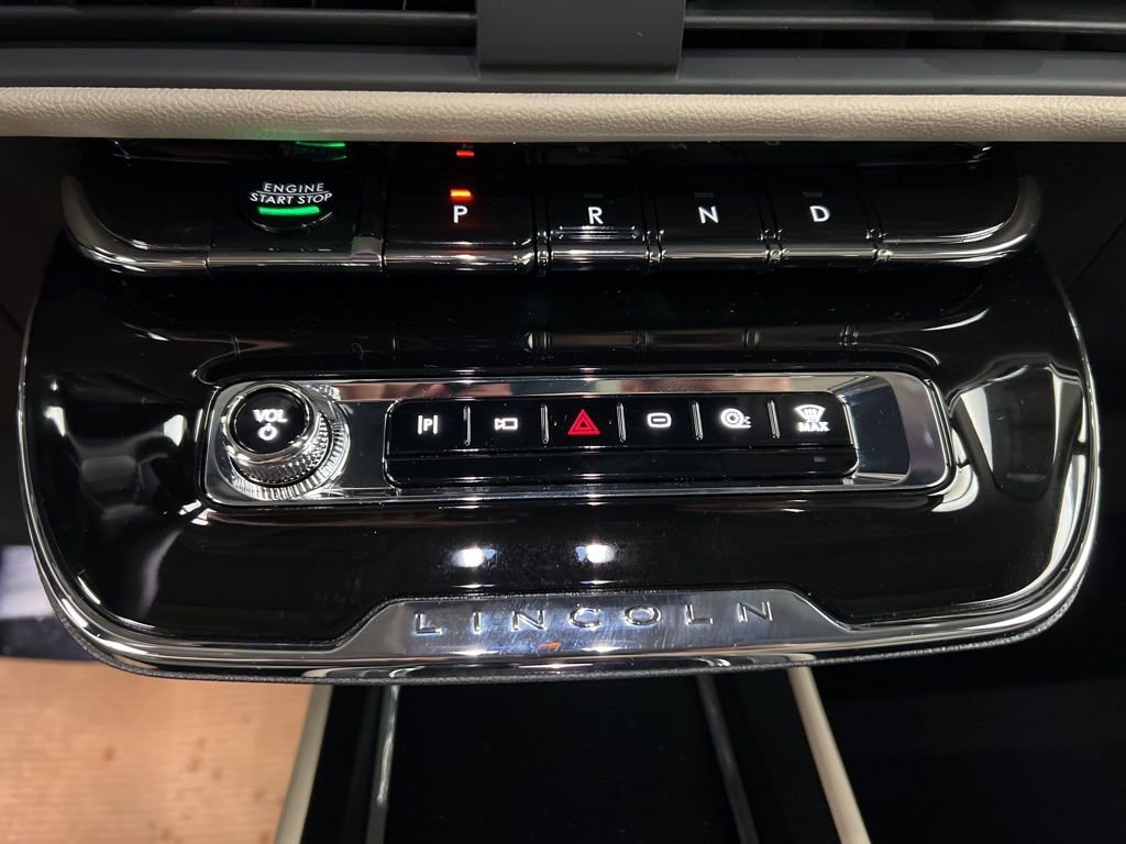 Used 2025 Lincoln Corsair Grand Touring w/ Equipment Group 302A image 14