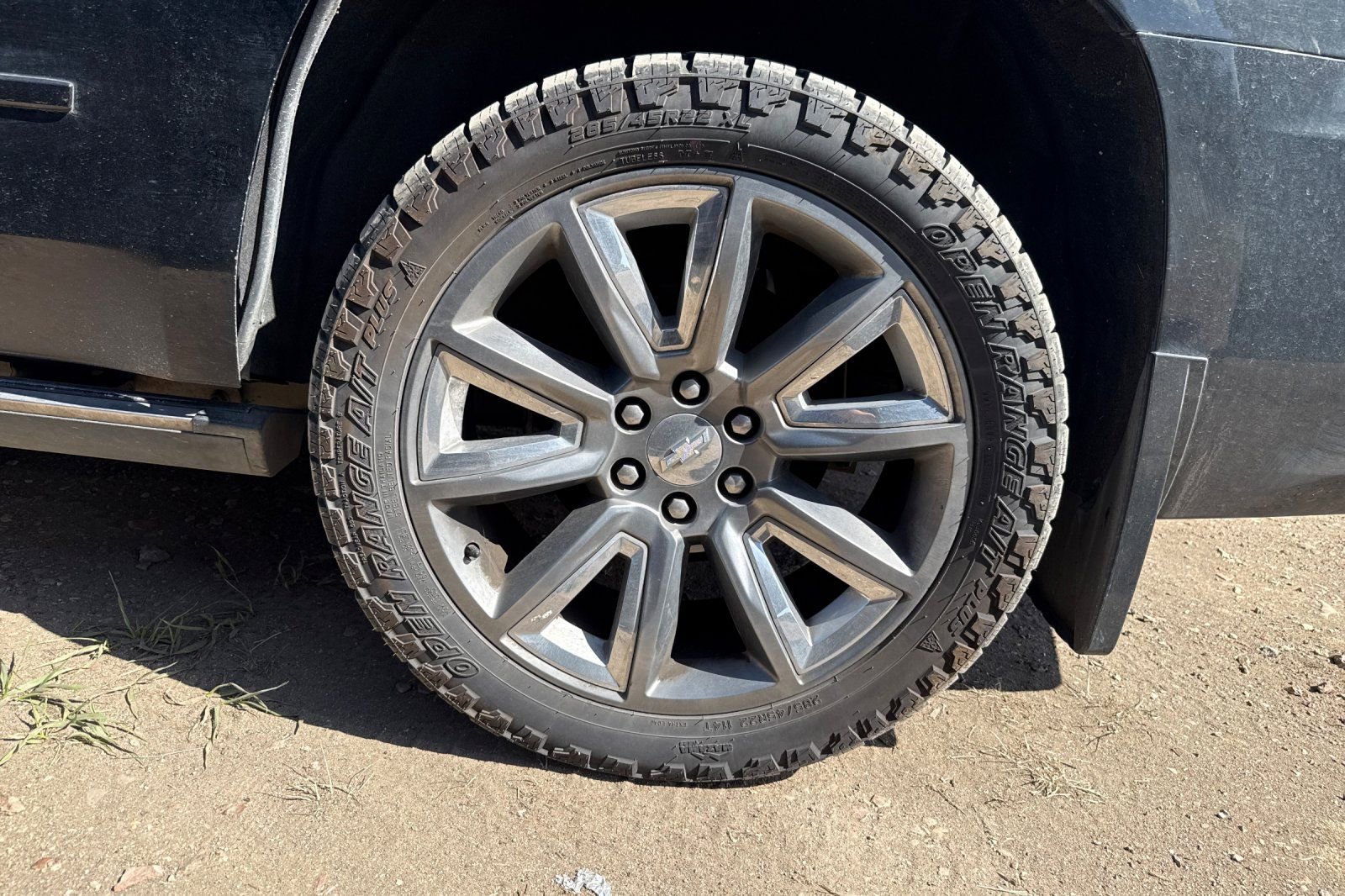 Used 2015 Chevrolet Tahoe LTZ AWD/4WD image 3