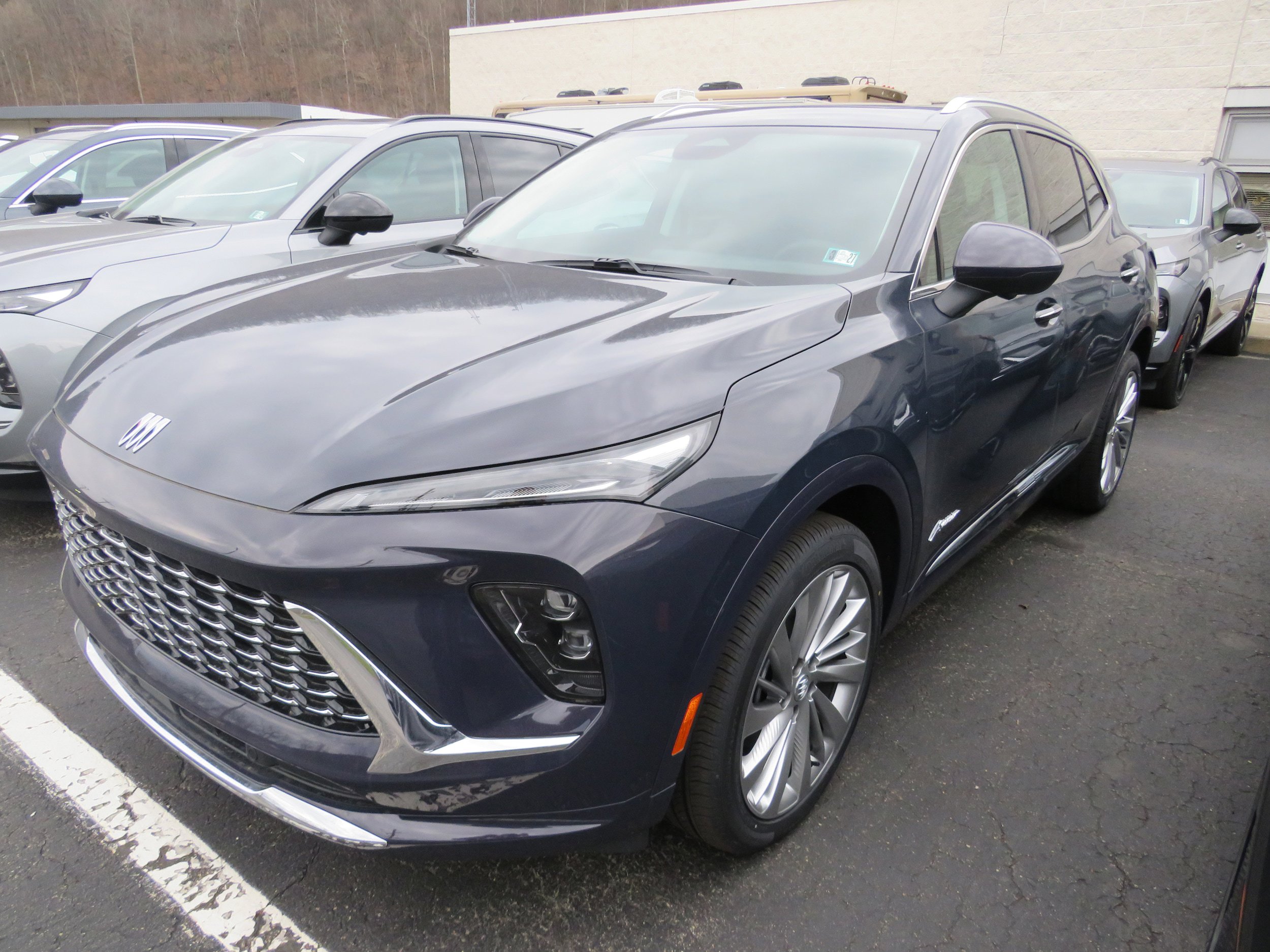 New 2026 Buick Envision Avenir image 3