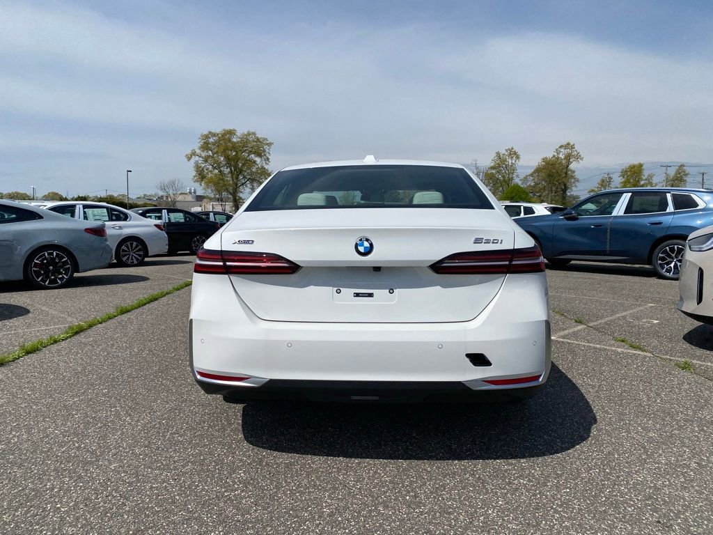 New 2026 BMW 530i xDrive AWD/4WD image 3