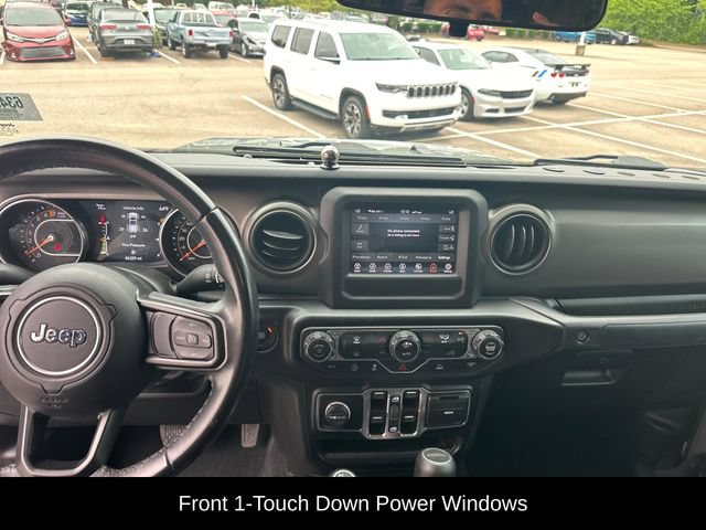 Used 2022 Jeep Gladiator Mojave AWD/4WD image 16