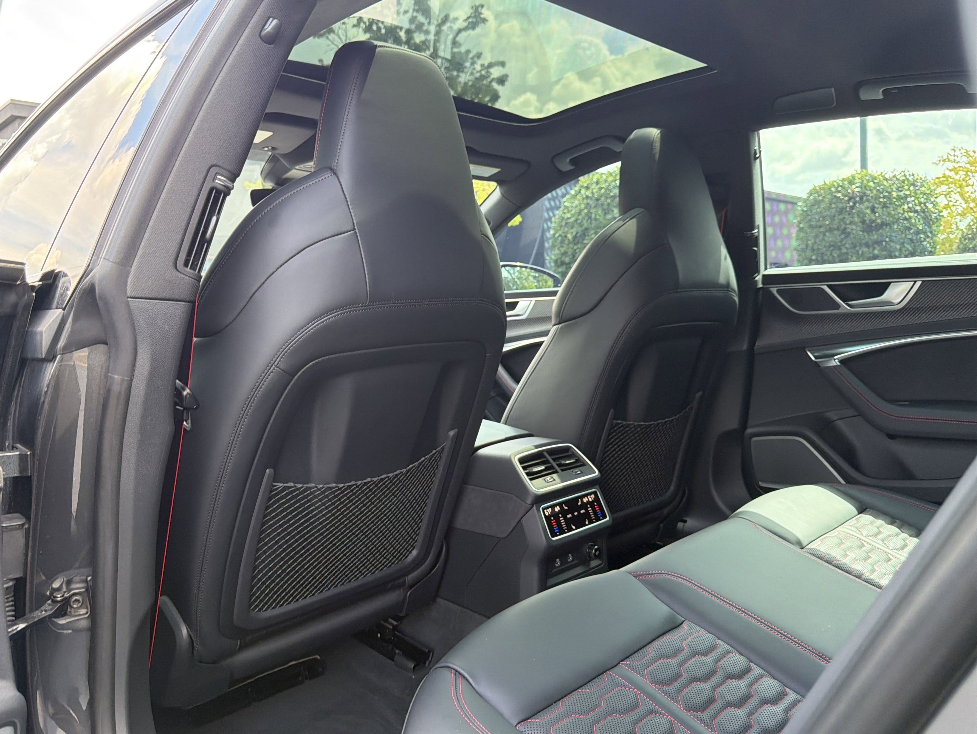 Used 2023 Audi RS 7 Sportback AWD/4WD image 34