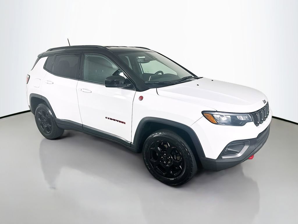 Used 2023 Jeep Compass Trailhawk AWD/4WD image 7