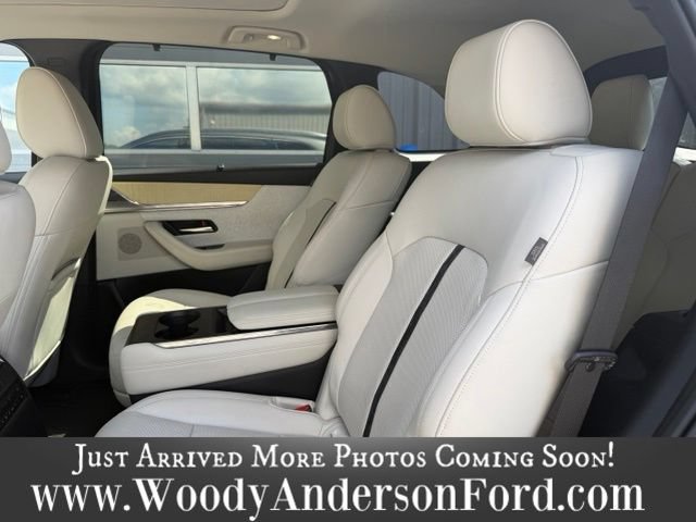 Used 2024 MAZDA CX-90 3.3 Turbo S w/ Premium Plus AWD/4WD image 11