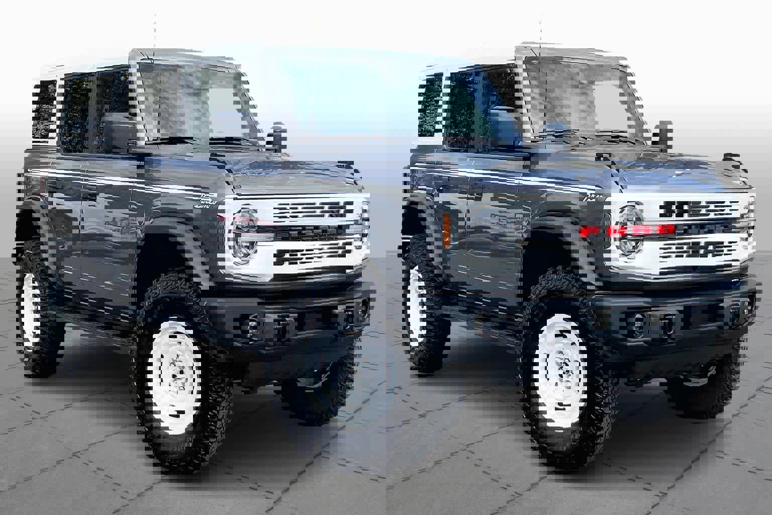Certified 2023 Ford Bronco Heritage Edition image 3
