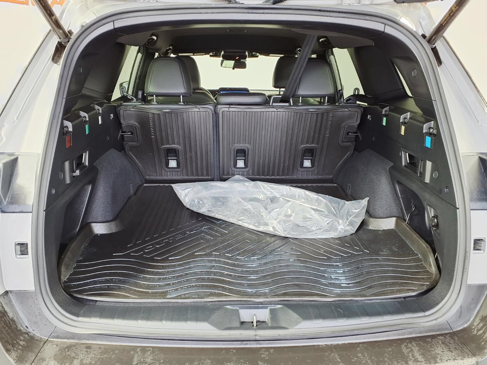 Used 2026 Subaru Outback Premium AWD/4WD image 8