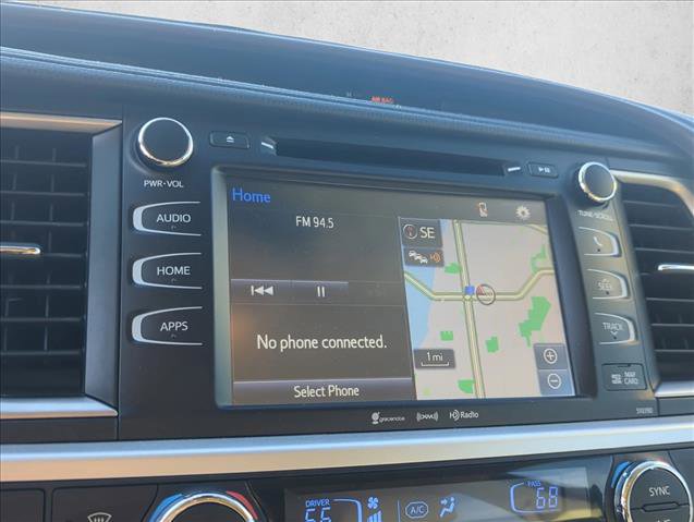 Used 2019 Toyota Highlander XLE FWD image 18