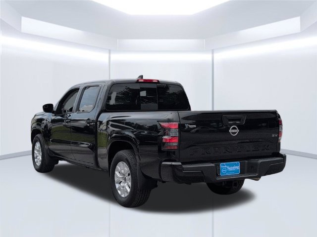 Used 2024 Nissan Frontier SV RWD image 3