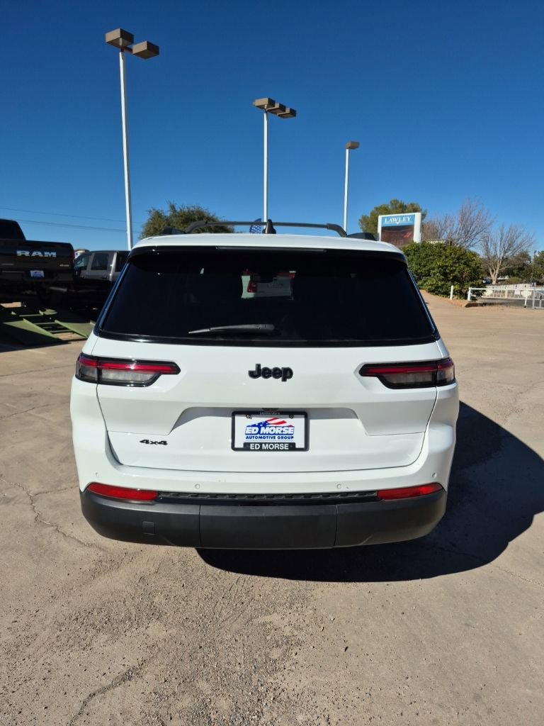 Used 2023 Jeep Grand Cherokee L Altitude AWD/4WD image 6