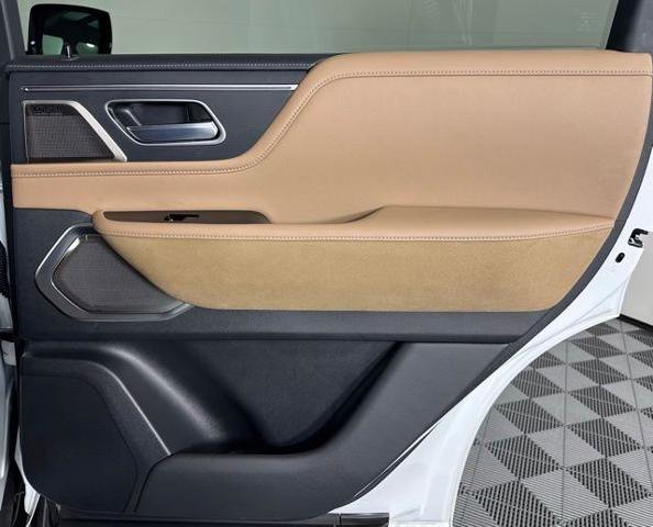 Certified 2025 INFINITI QX80 Sensory image 30