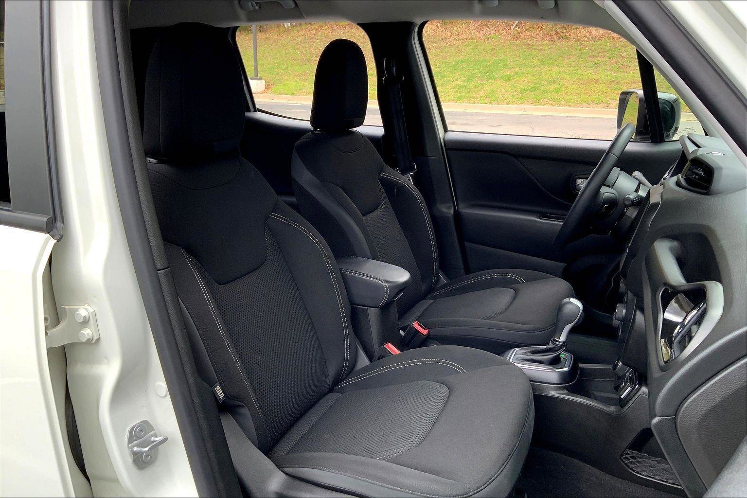 Used 2023 Jeep Renegade Altitude image 7