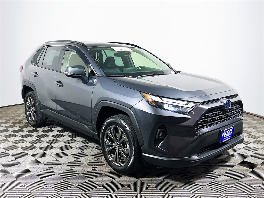 Certified 2023 Toyota RAV4 XLE Premium image 1