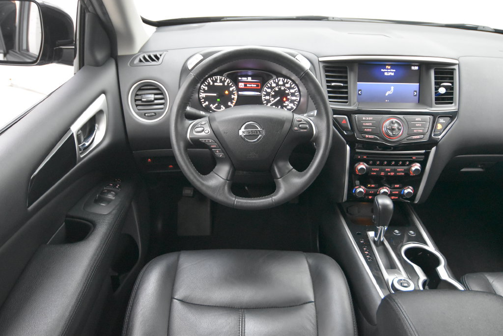 Used 2017 Nissan Pathfinder SV AWD/4WD image 28