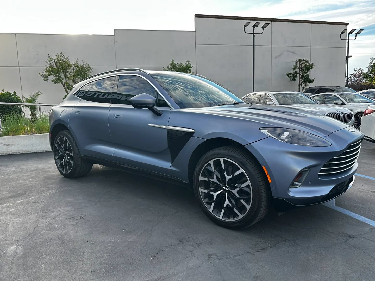 Used 2021 Aston Martin DBX AWD/4WD image 4