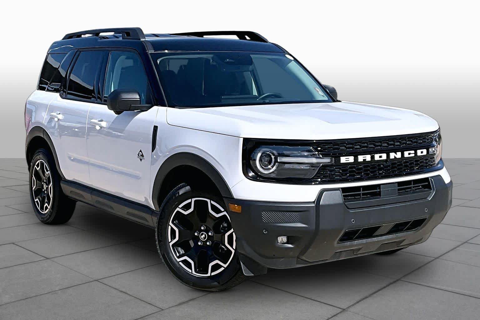 Used 2025 Ford Bronco Sport Outer Banks w/ Outer Banks Tech Package+ AWD/4WD image 3
