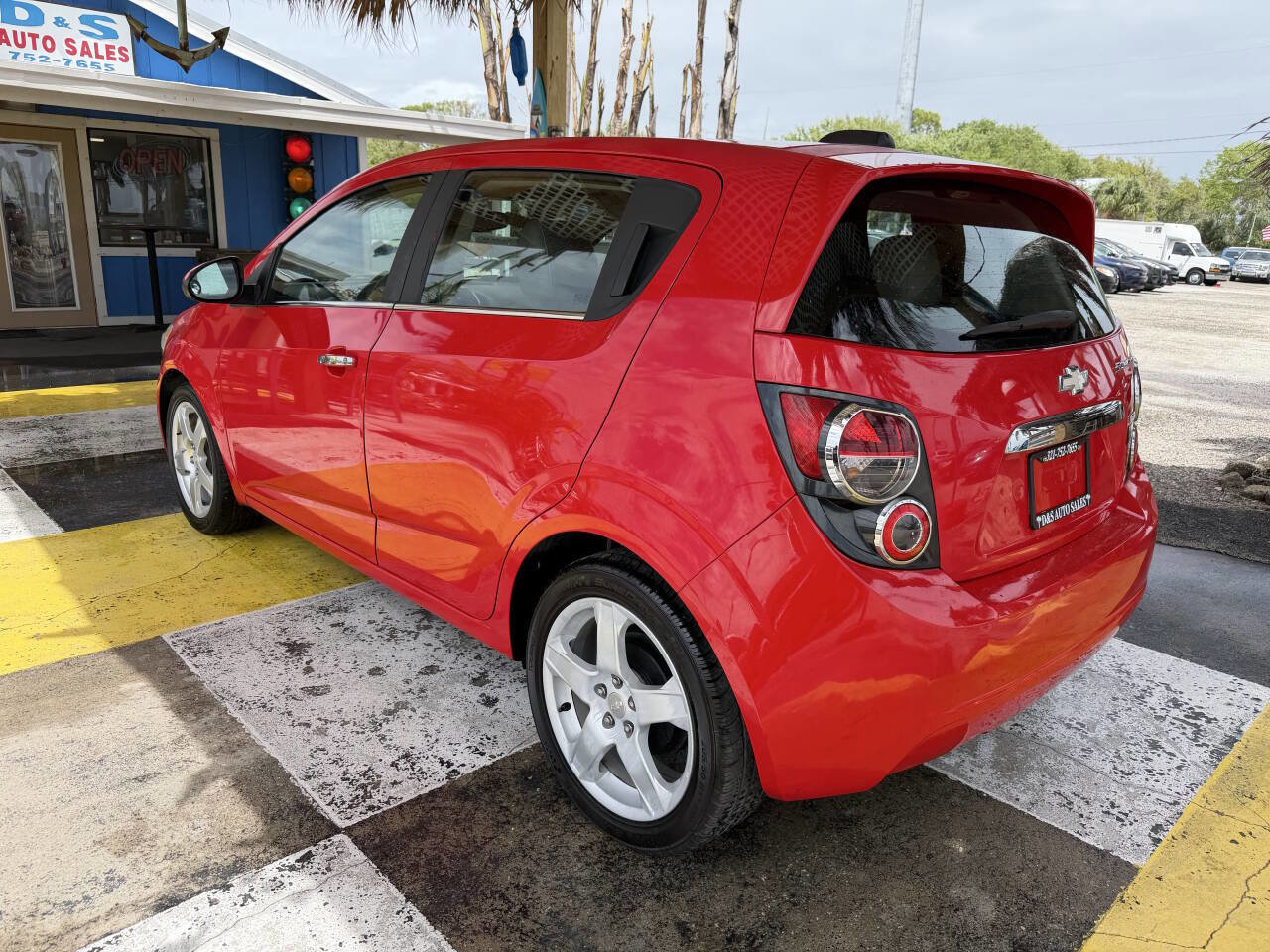 Used 2015 Chevrolet Sonic LTZ FWD image 8