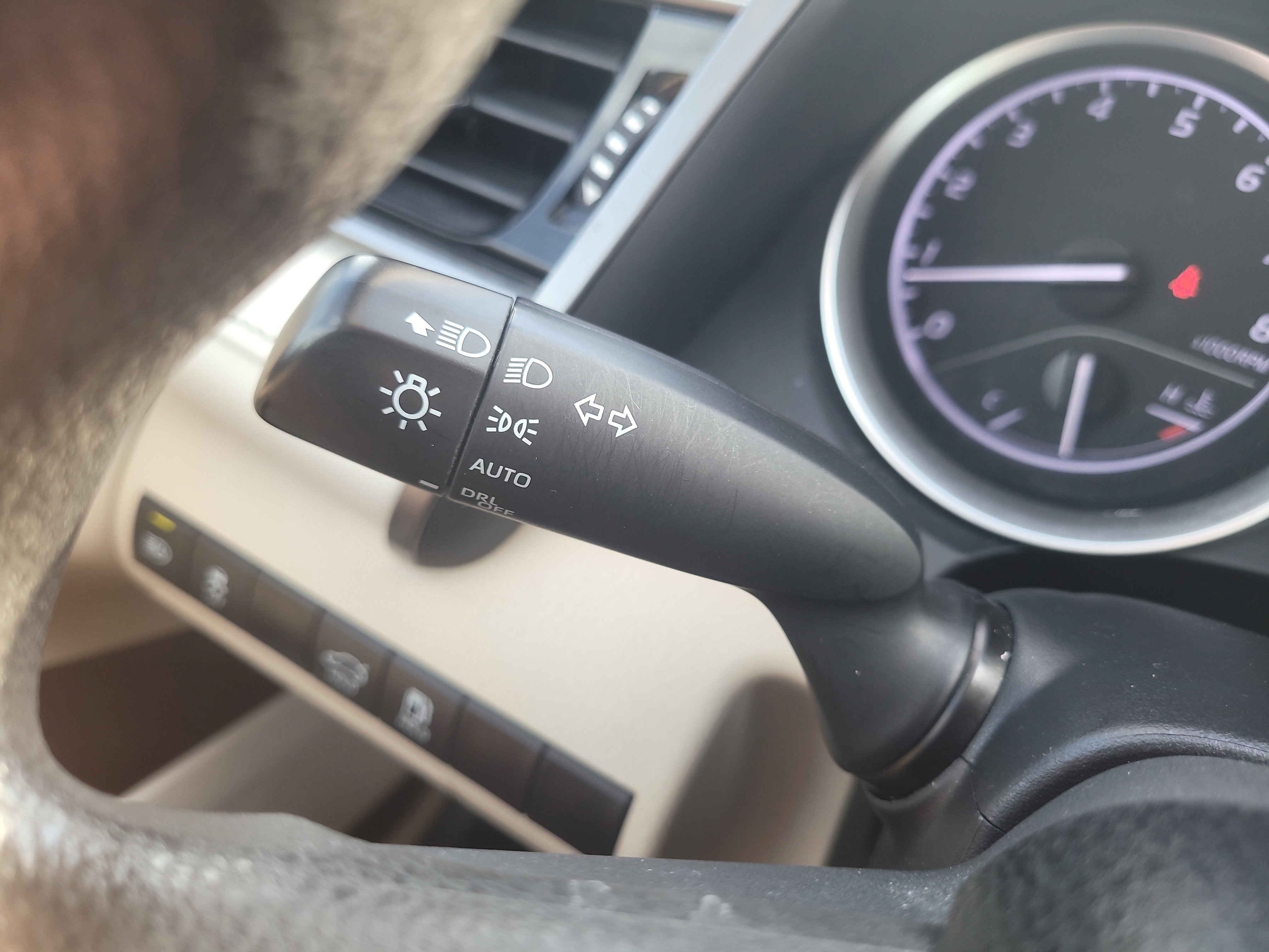 Used 2024 Toyota Camry LE image 30