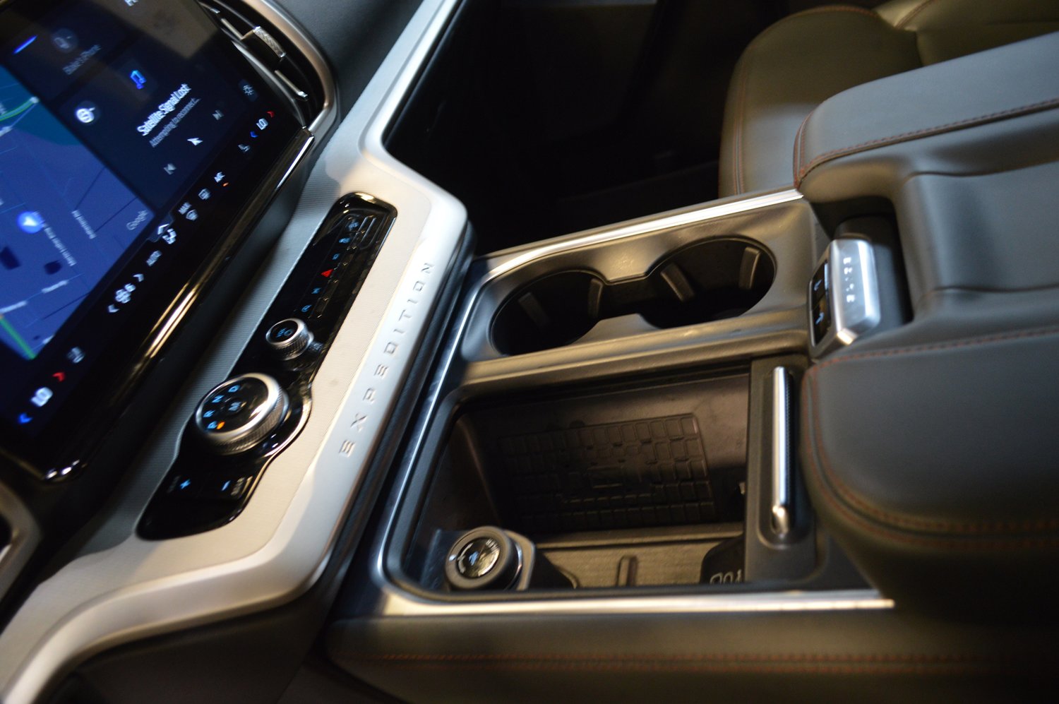 Used 2025 Ford Expedition Active image 20