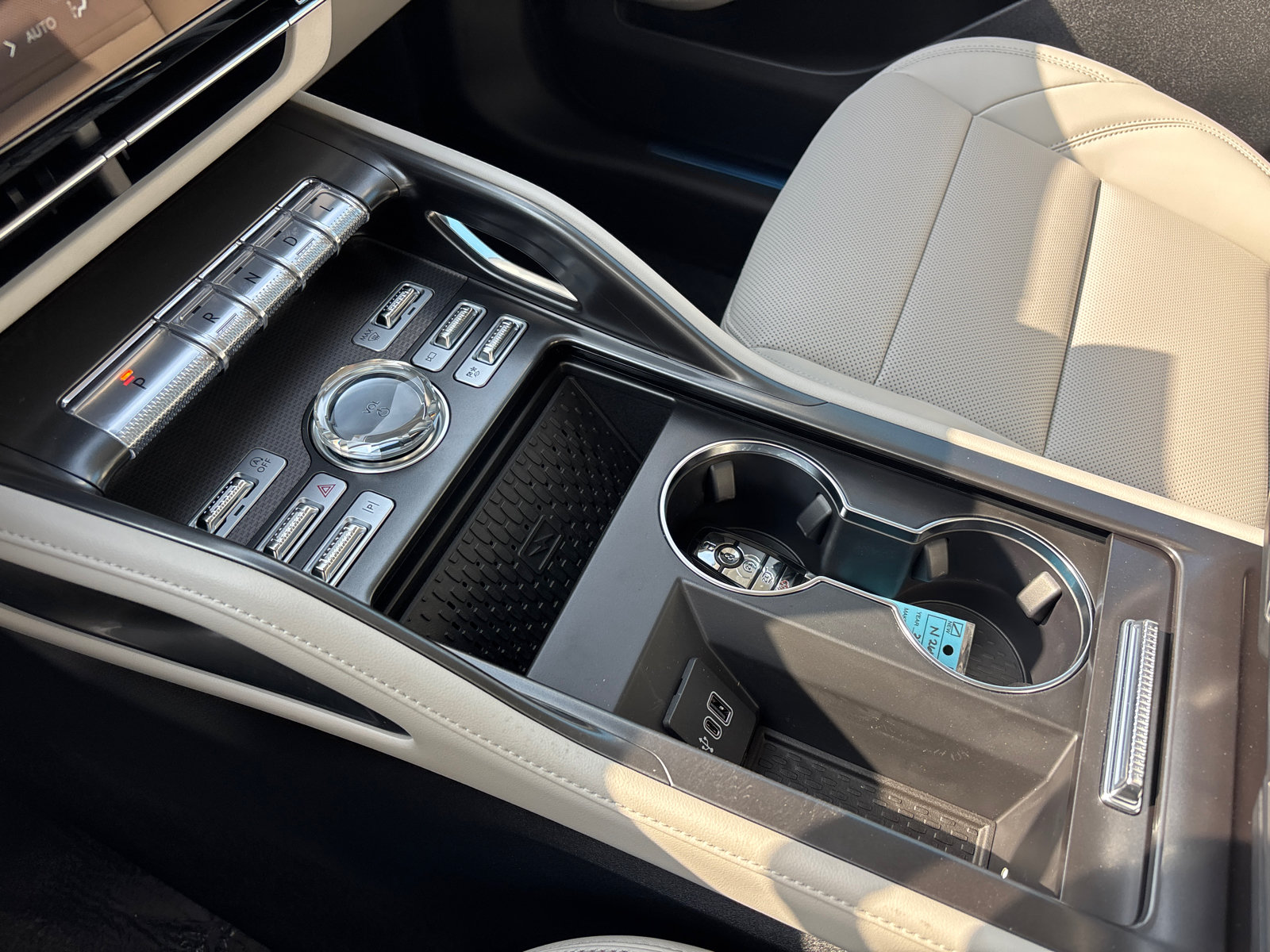 New 2026 Lincoln Nautilus Premier AWD/4WD image 24