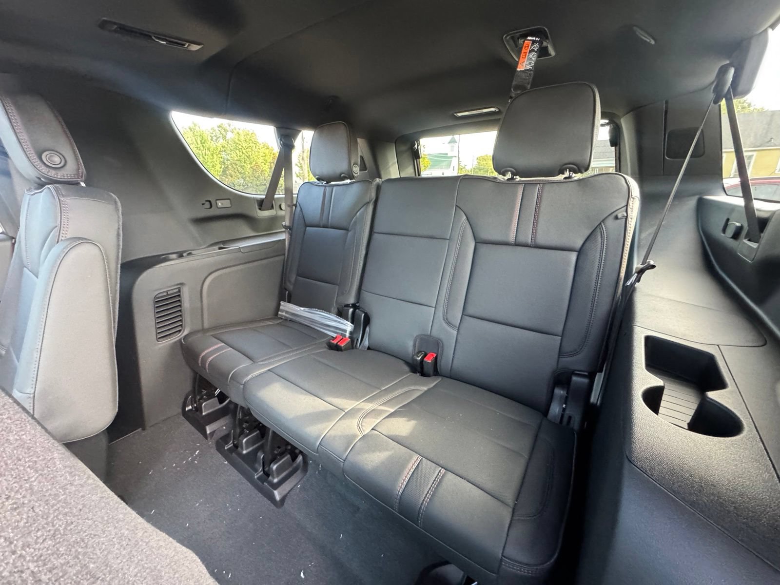 New 2026 Chevrolet Suburban RST w/ Comfort Package AWD/4WD image 27