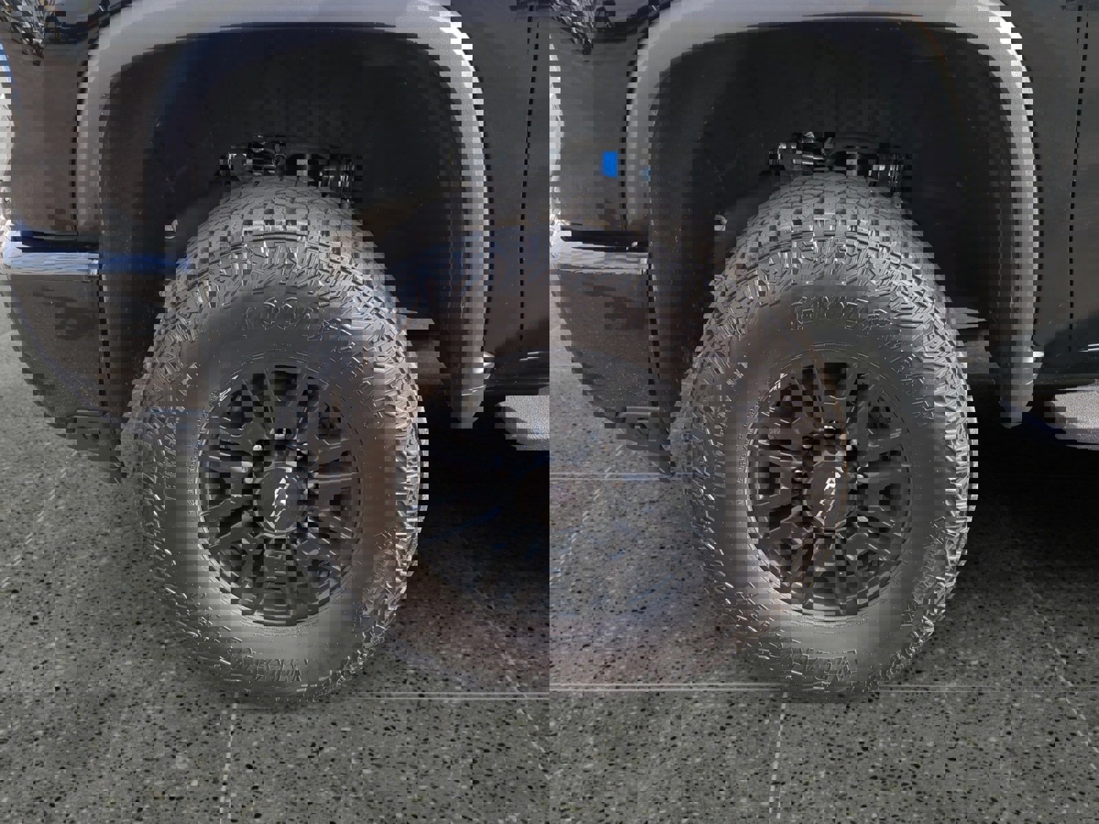 Used 2024 Chevrolet Silverado 2500 ZR2 image 15