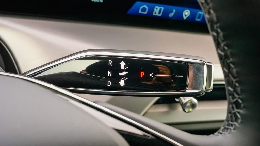 New 2026 Cadillac Vistiq Sport image 21