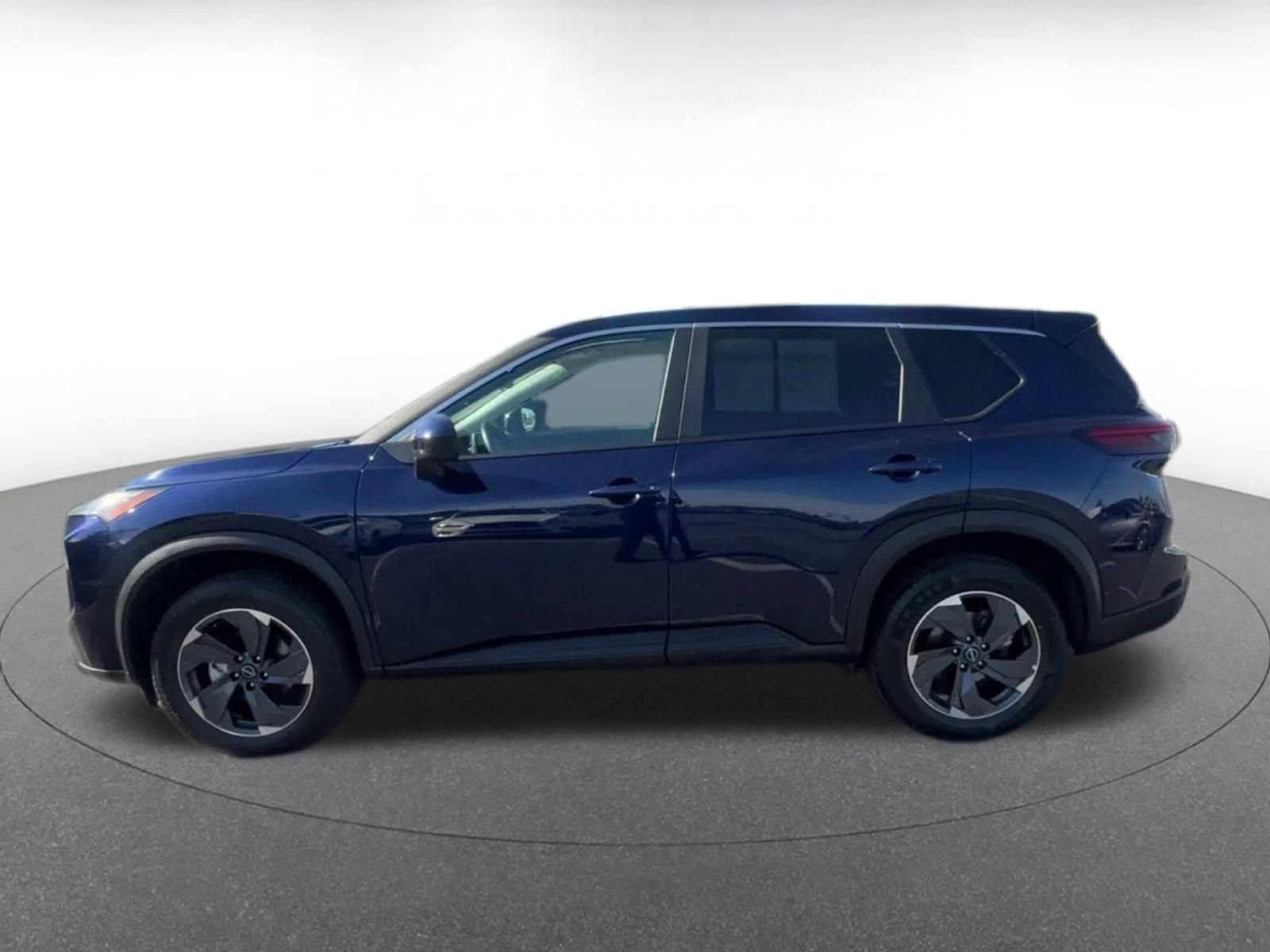 Used 2025 Nissan Rogue SV FWD image 9