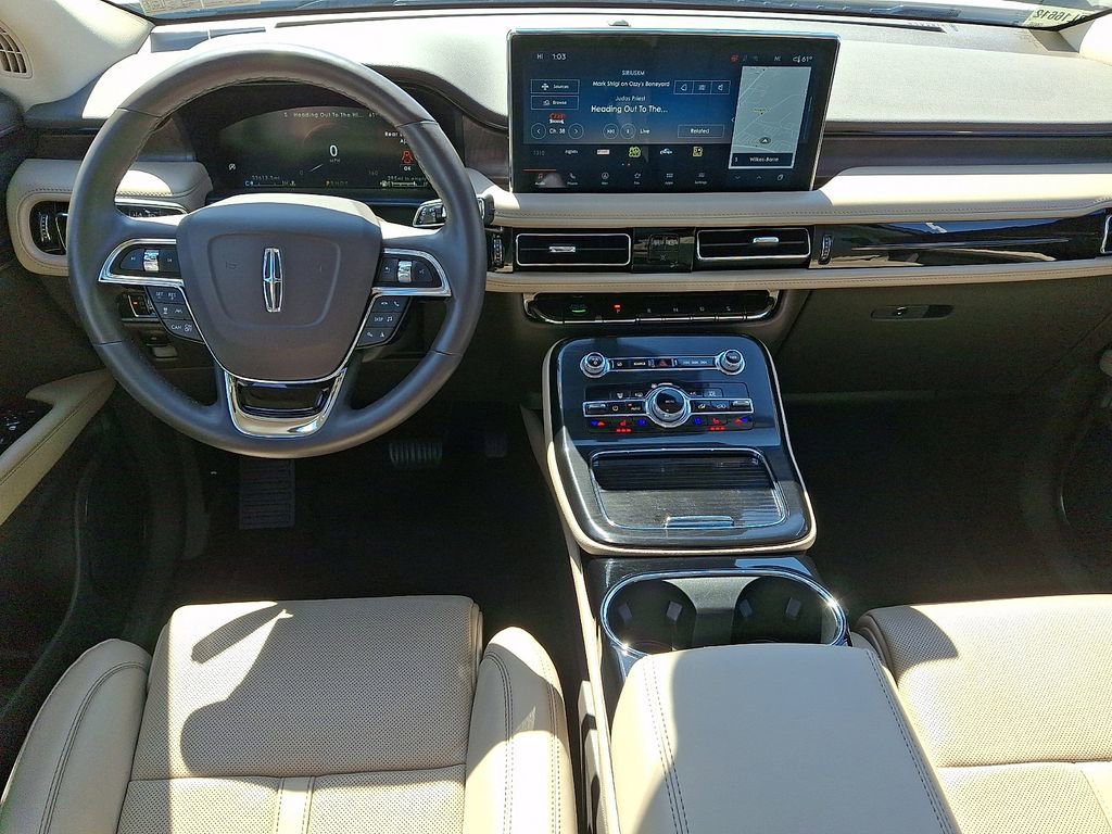 Used 2023 Lincoln Nautilus Reserve w/ Equipment Group 201A image 11