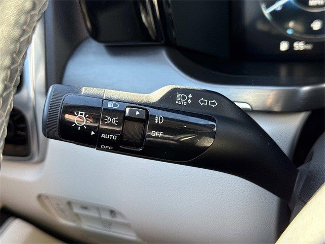 Used 2023 Kia Sorento SX image 27