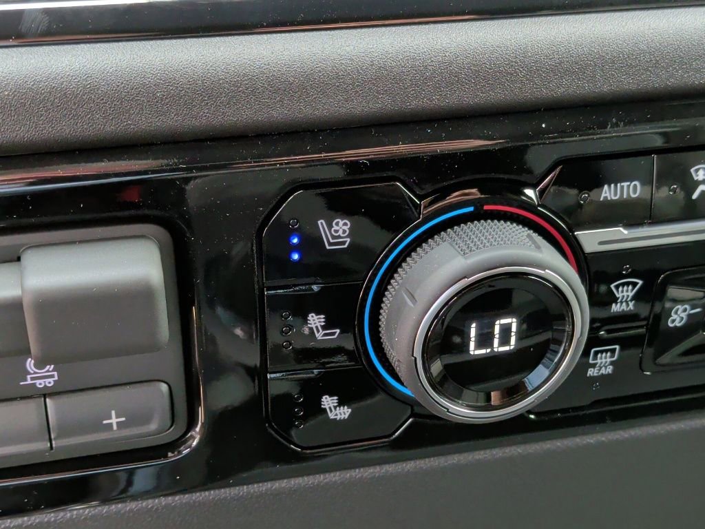 New 2026 Chevrolet Silverado 2500 ZR2 image 28