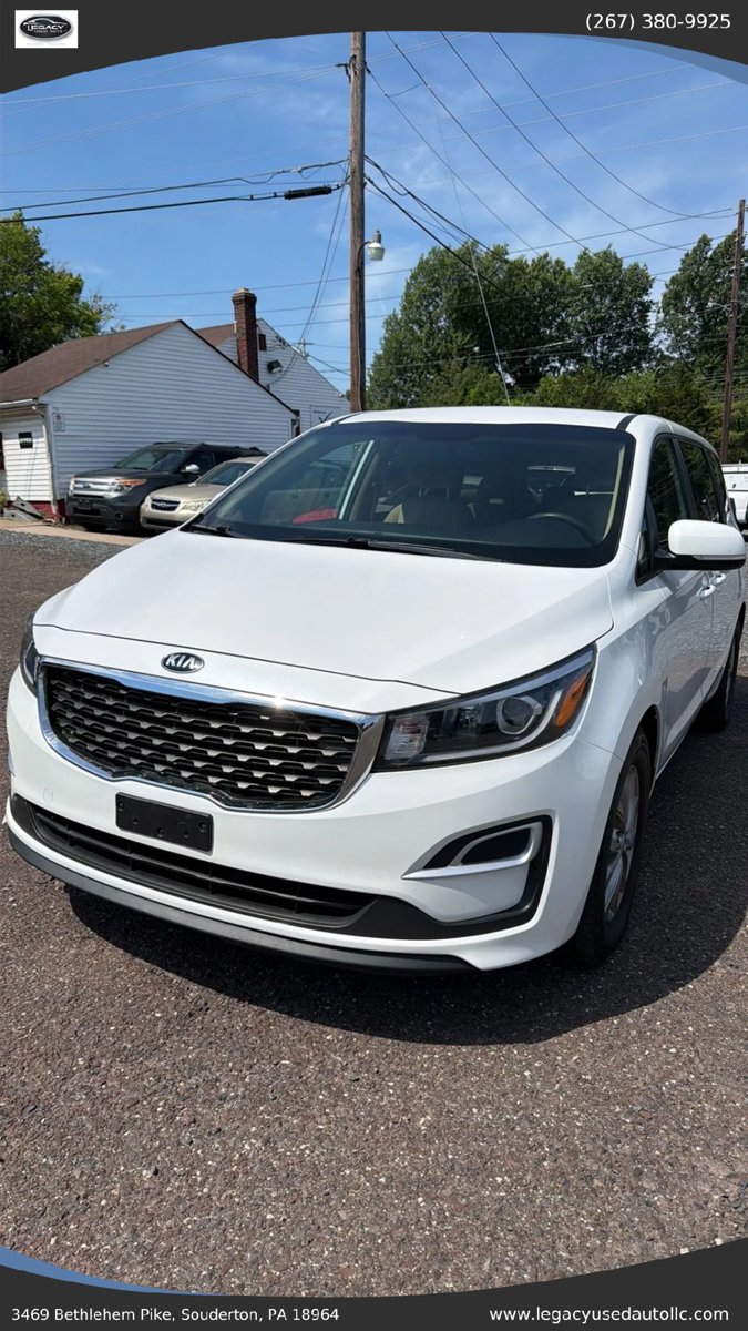 Used 2019 Kia Sedona LX FWD image 2