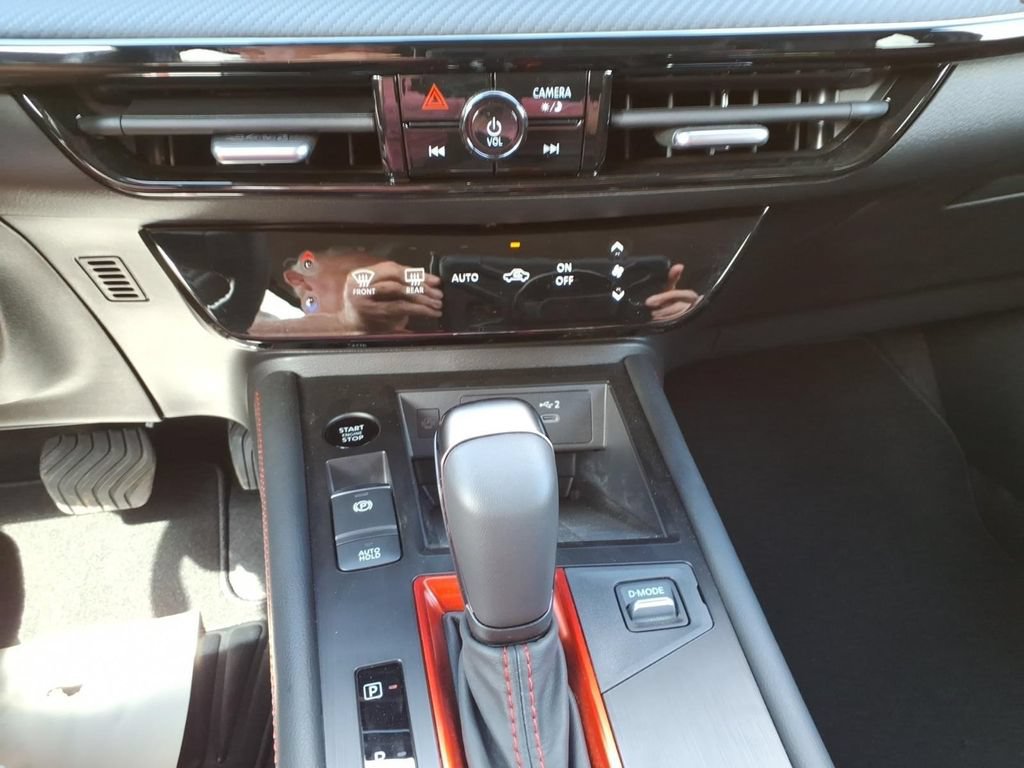 New 2026 Nissan Kicks SR FWD image 21