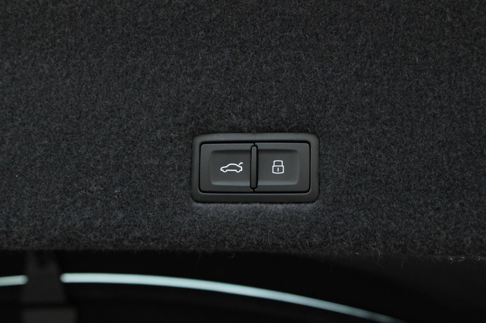 Used 2023 Lamborghini Urus S image 35