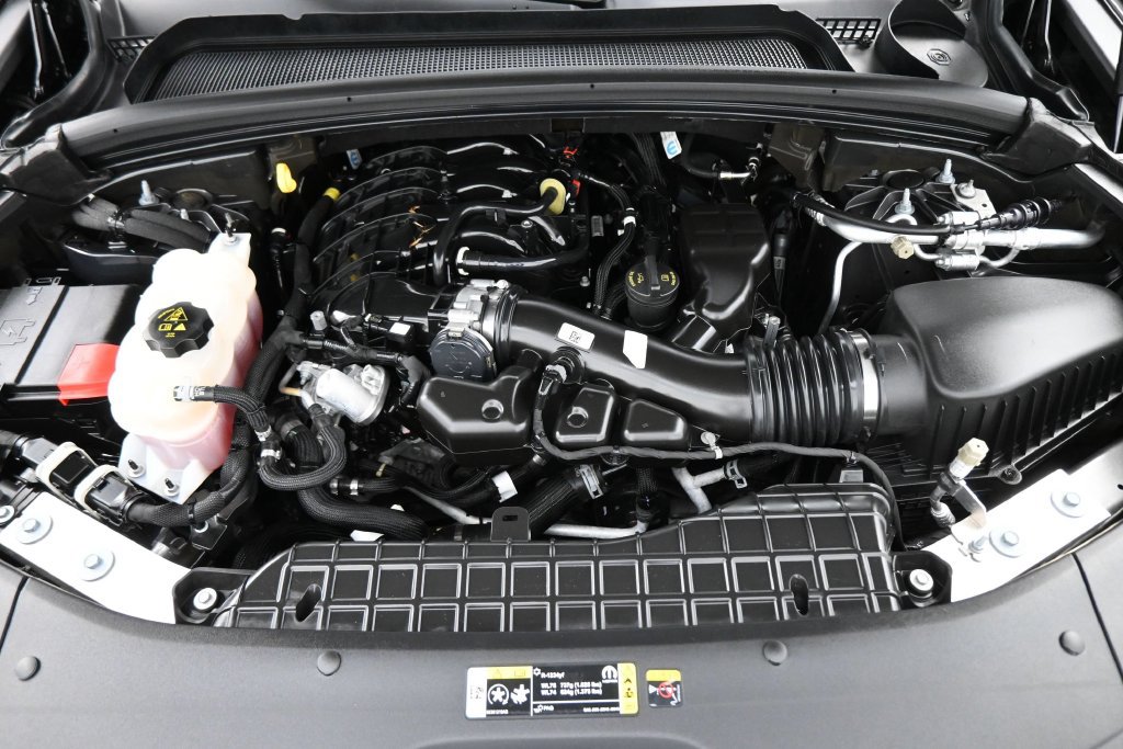 Used 2023 Jeep Grand Cherokee L Limited RWD image 23