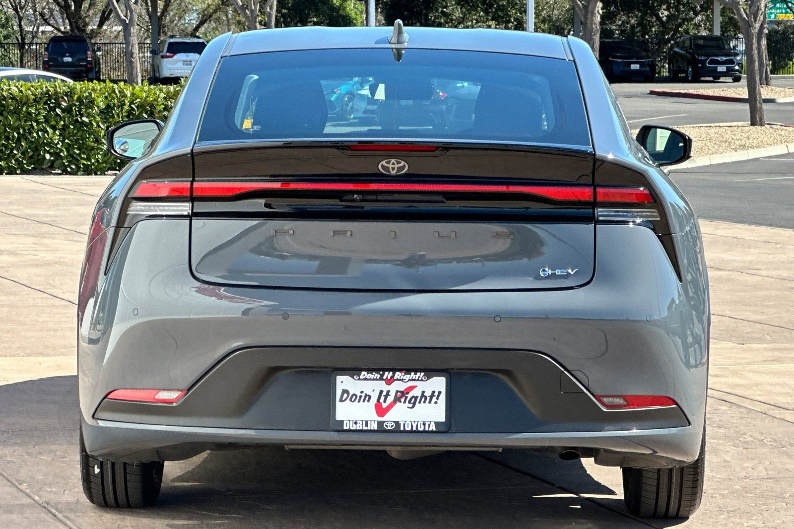 Used 2023 Toyota Prius LE image 5