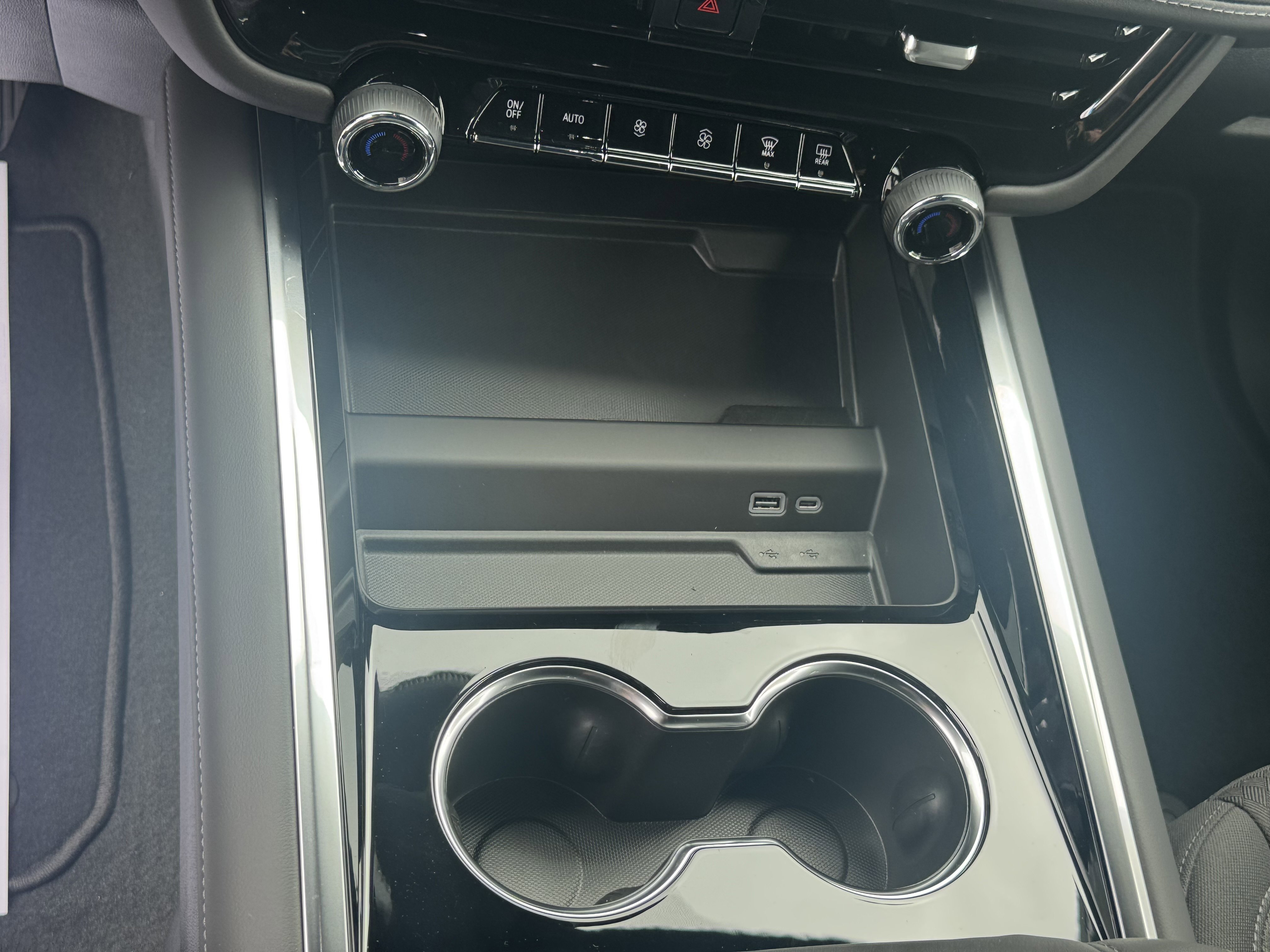 New 2026 Chevrolet Suburban LS AWD/4WD image 23