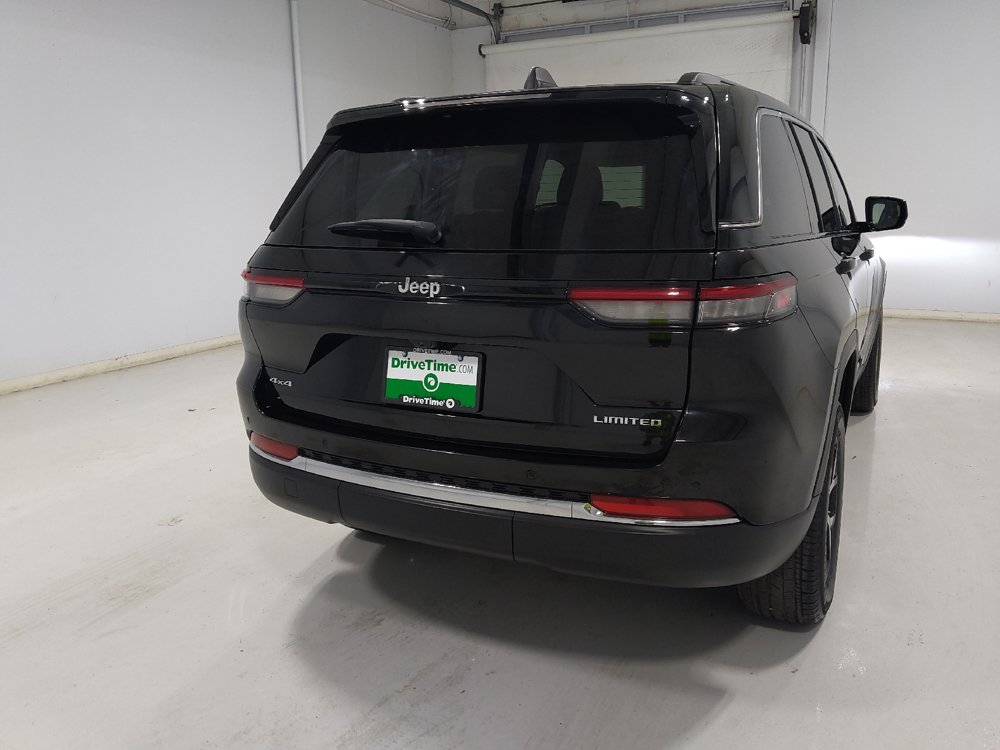 Used 2023 Jeep Grand Cherokee Limited AWD/4WD image 7