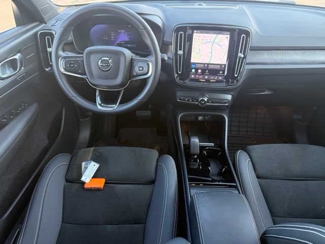 Used 2023 Volvo XC40 Recharge Ultimate AWD/4WD image 9