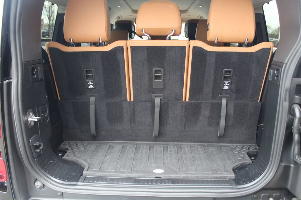 Used 2024 Land Rover Defender 130 S image 24