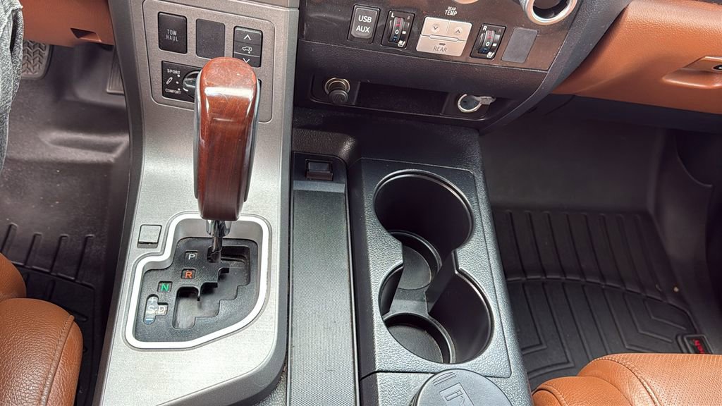 Used 2014 Toyota Sequoia Platinum RWD image 10