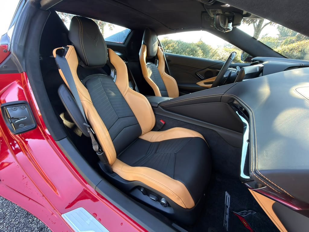 Used 2025 Chevrolet Corvette E-Ray w/ Stealth Interior Trim Package AWD/4WD image 26