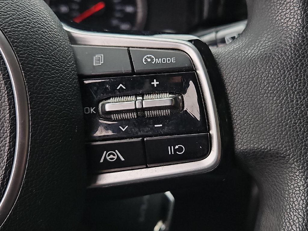 Used 2022 Kia Sorento LX AWD/4WD image 22