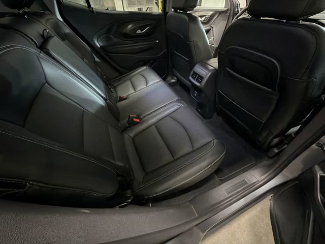 Used 2023 GMC Terrain SLT w/ Infotainment Package II FWD image 30