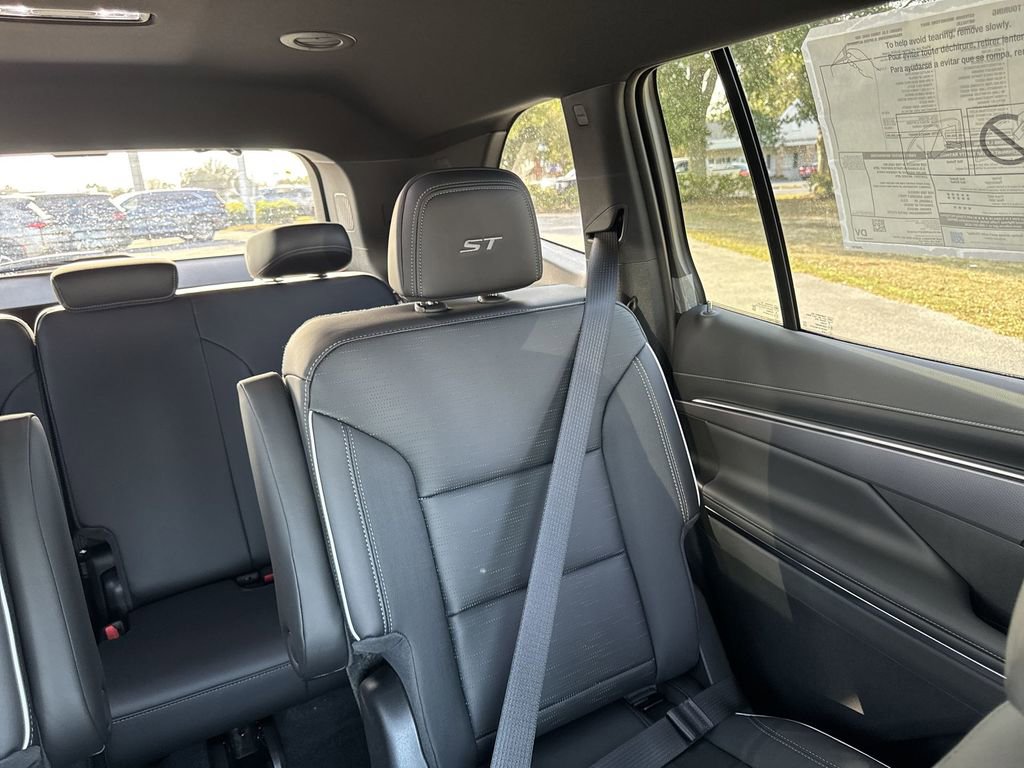 New 2026 Buick Enclave Sport Touring w/ Power Package FWD image 17