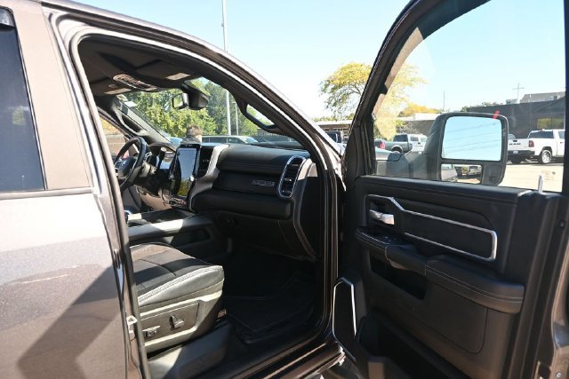 Used 2024 RAM 3500 Laramie w/ Night Edition AWD/4WD image 44