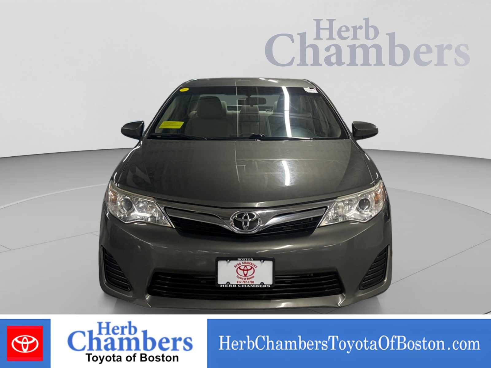 Used 2012 Toyota Camry LE FWD image 2