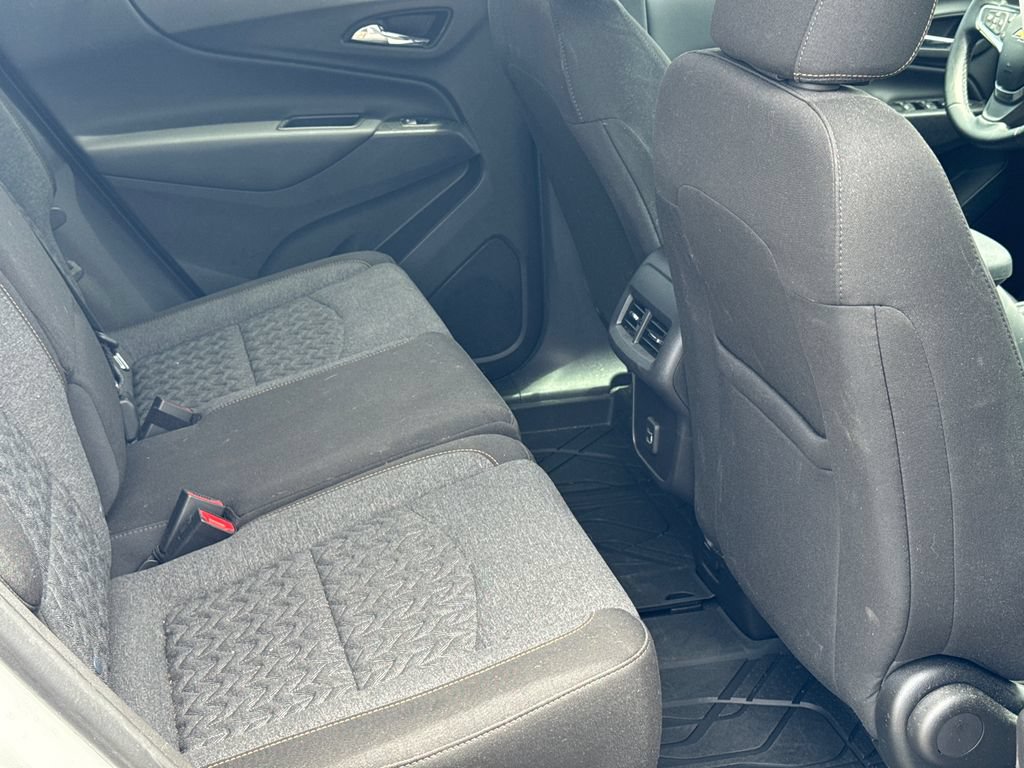Used 2024 Chevrolet Equinox LT FWD image 17