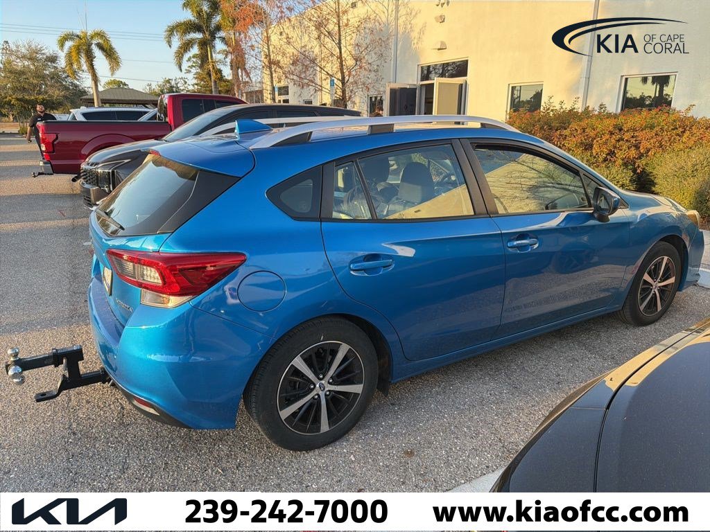 Used 2023 Subaru Impreza Premium image 3