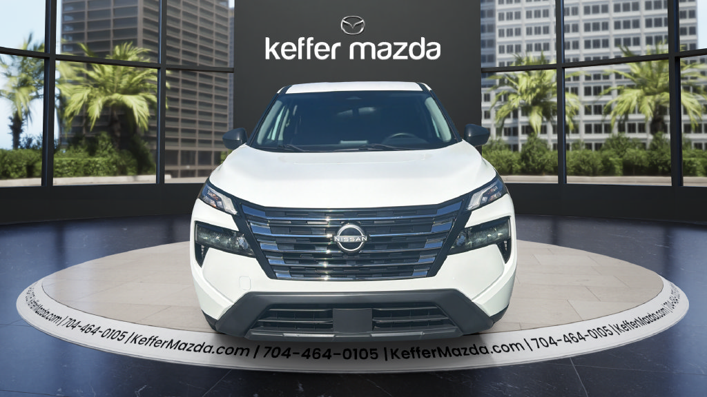 Used 2024 Nissan Rogue S FWD image 2